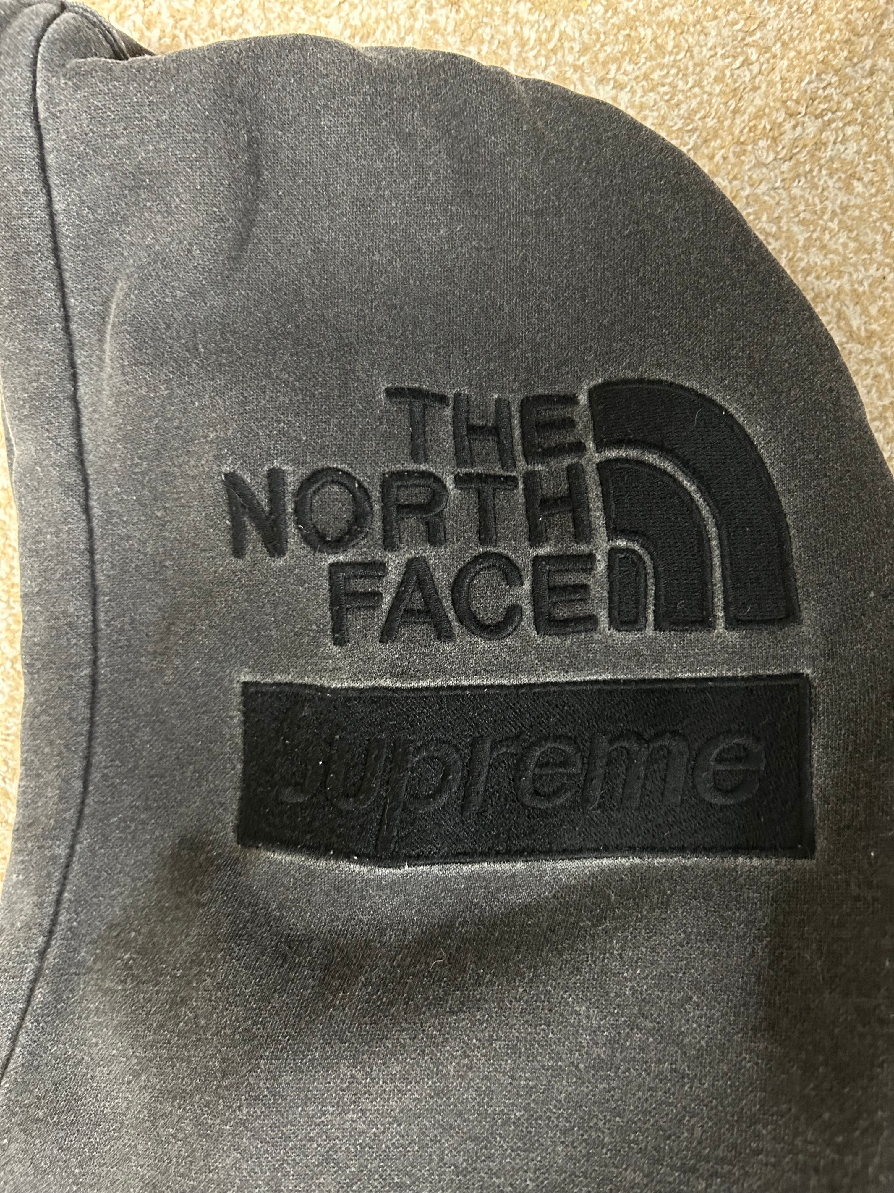 Supreme x The North Face Pigment Printed Hooded Sweatshirt "Black"