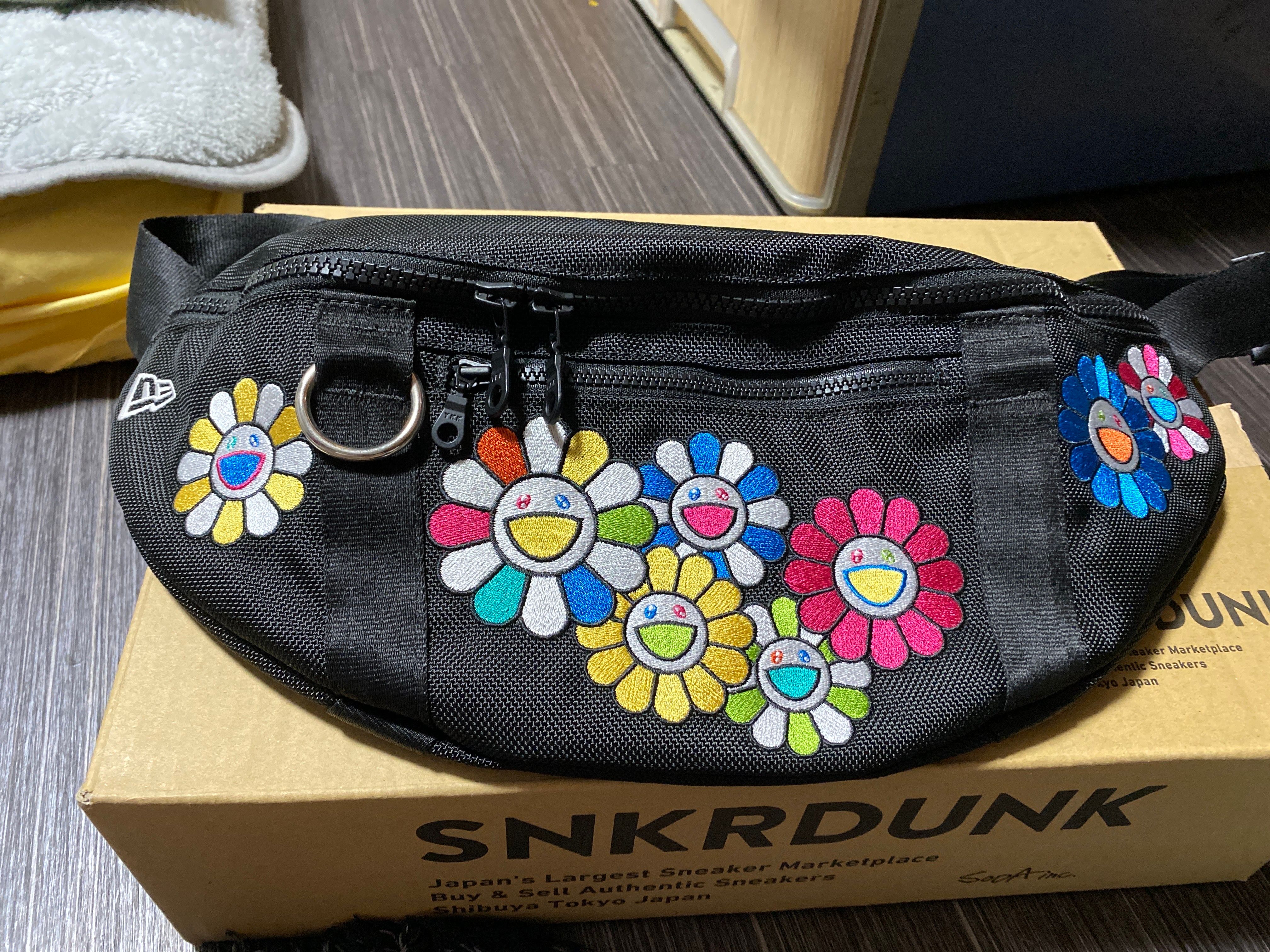 NEW ERA TAKASHI MURAKAMI WAIST BAG FLOWER "Black"