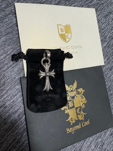 Chrome Hearts CH Cross Small W Bale "Silver"