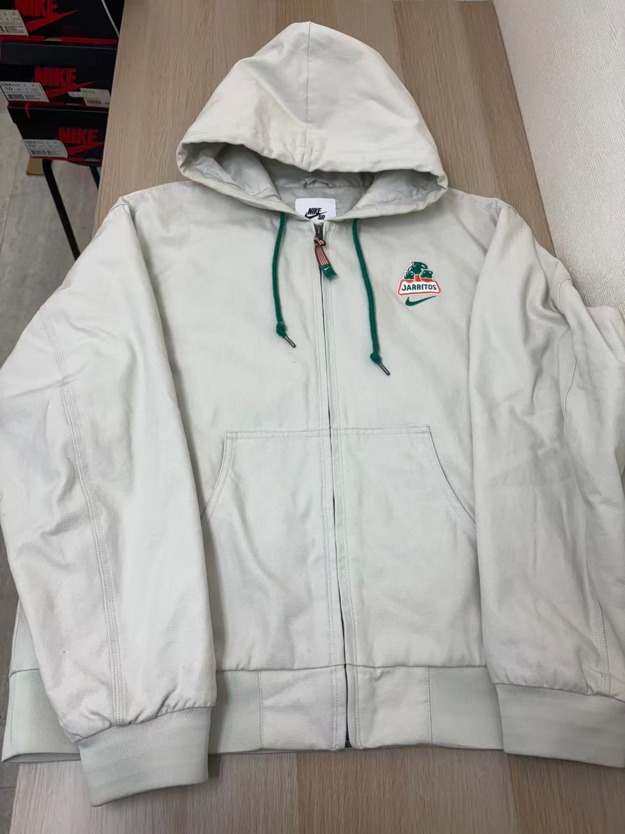 Nike SB x Jarritos Padded Jaket HD "Light Bone"