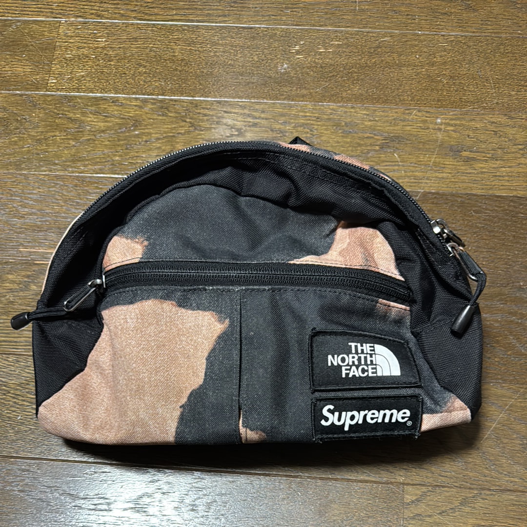 Supreme x The North Face Bleached Denim Print Roo II "Black"