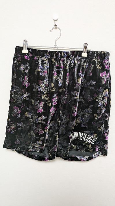 Supreme Floral Velour Short "Black"