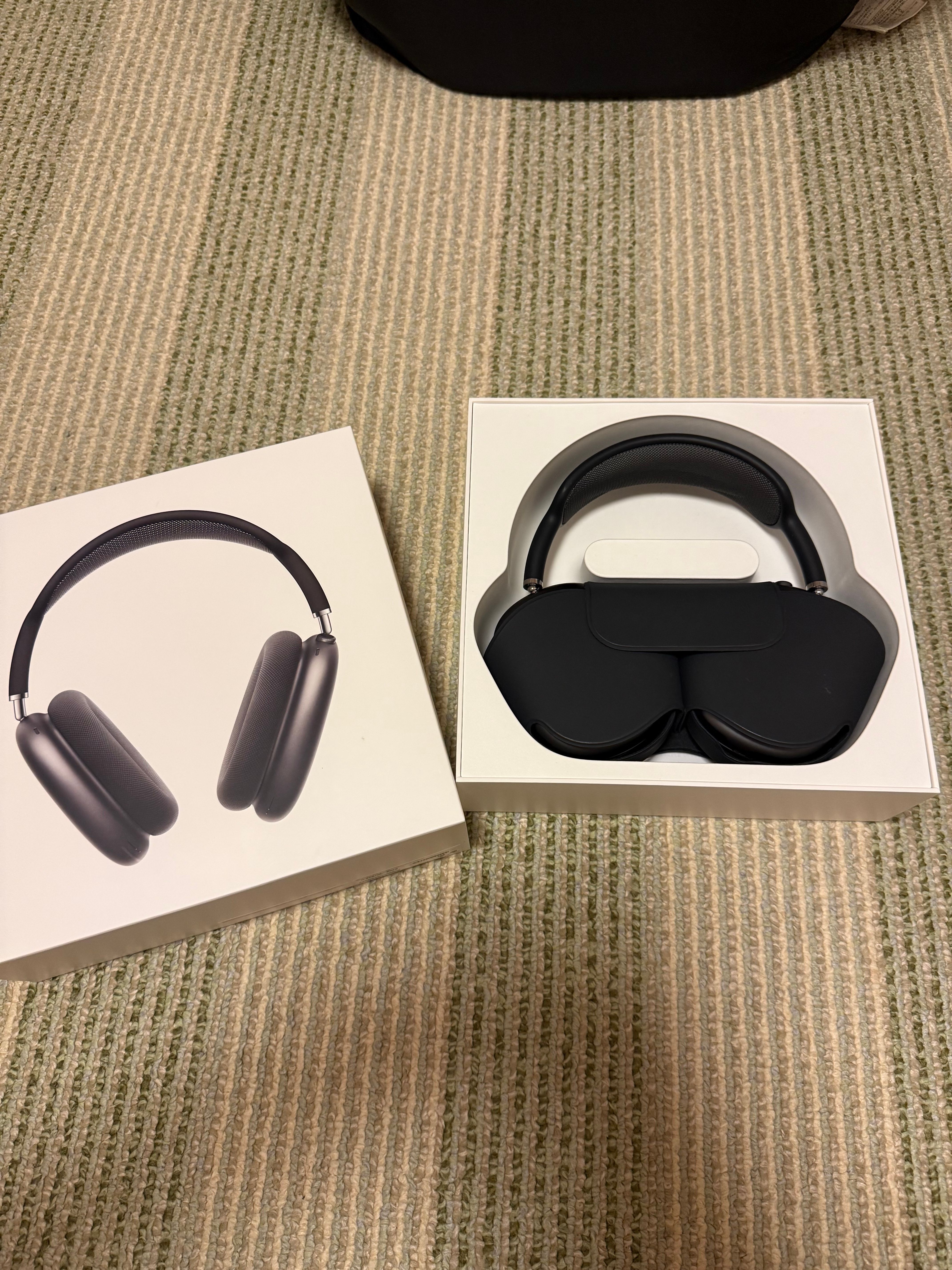 Apple AirPods Max / Space gray