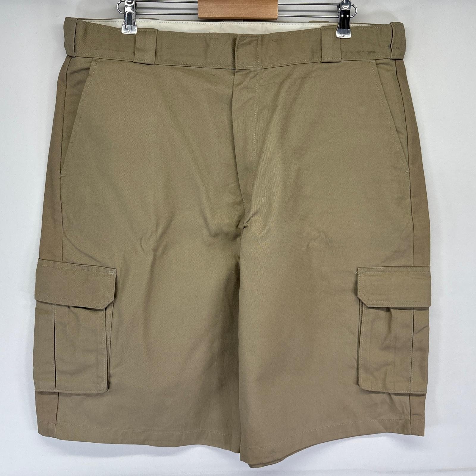 古着 ディッキーズ Dickies ショートパンツ カーゴ ハーフ 半ズボン 短パン 大きいサイズ ワンポイントロゴ w40 ベージュ系 メンズ