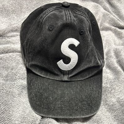 Supreme Pigment S Logo 6-Panel "Black"