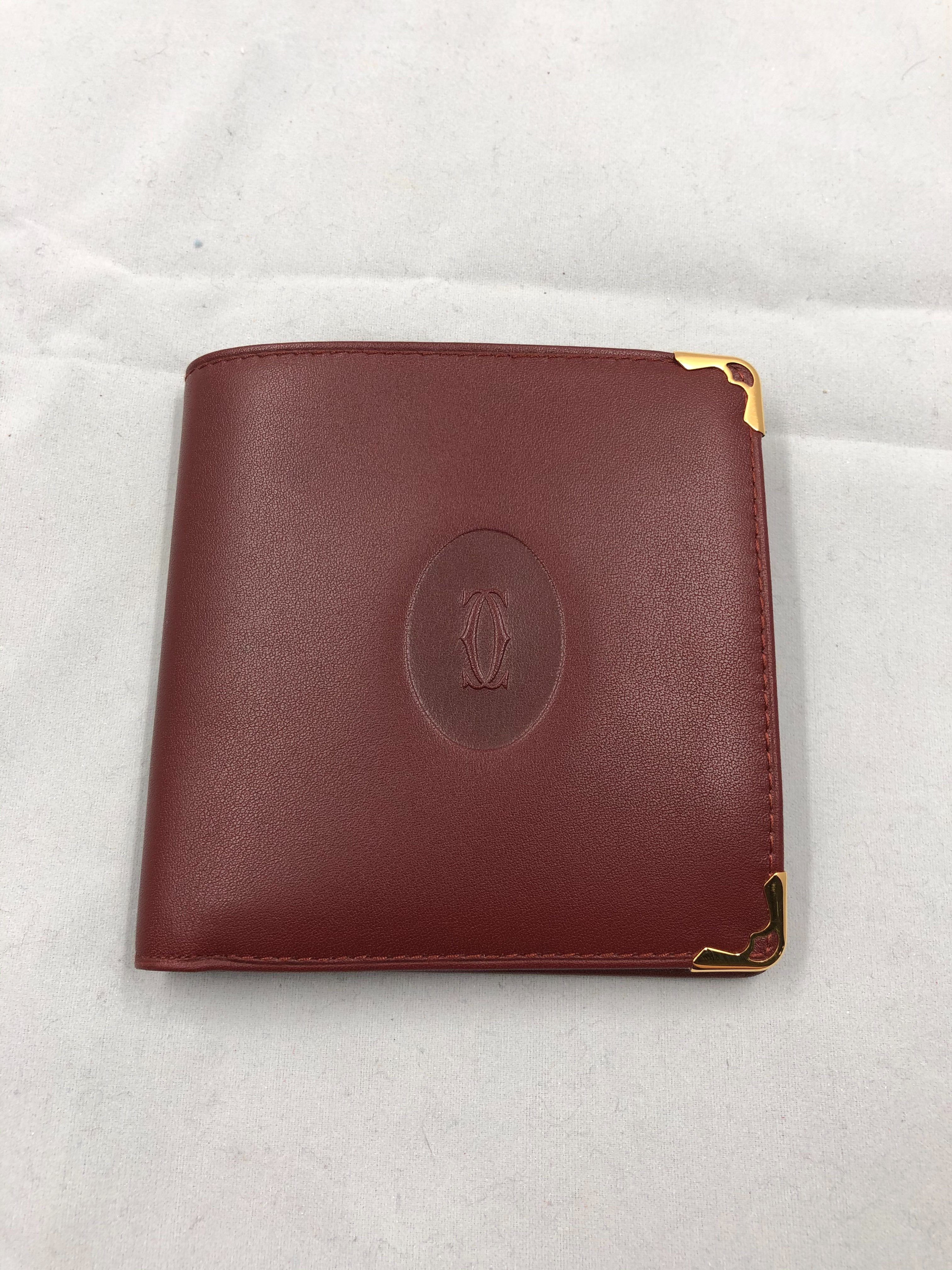 カルティエ 二つ折り財布