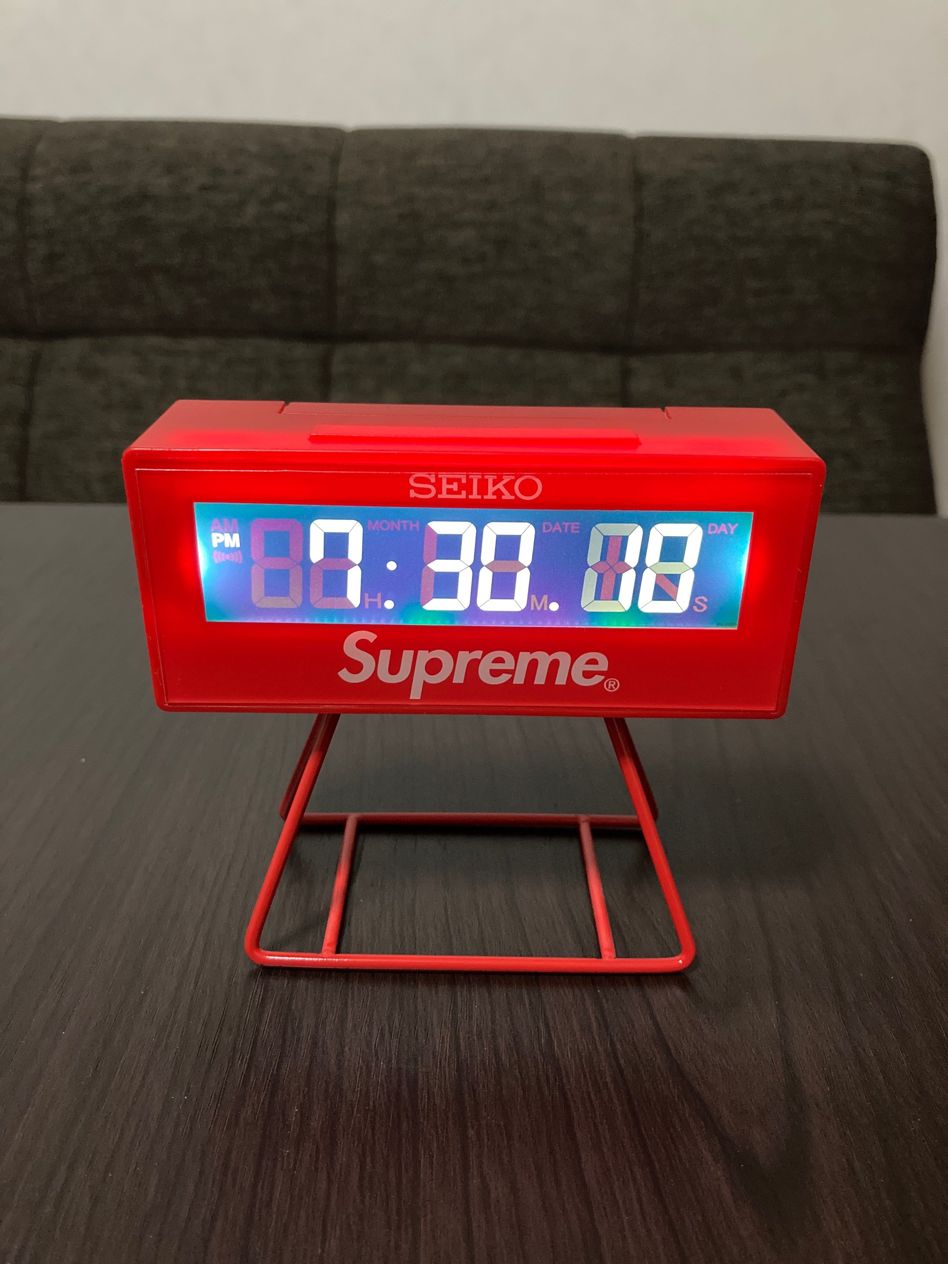 Supreme / Seiko Marathon Clock "Red"