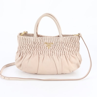 ■美品 プラダ ギャザーショルダーバッグ レザー