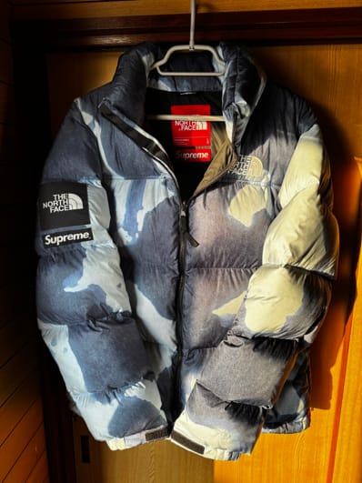 Supreme x The North Face Bleached Denim Print Nuptse Jacket "Indigo"