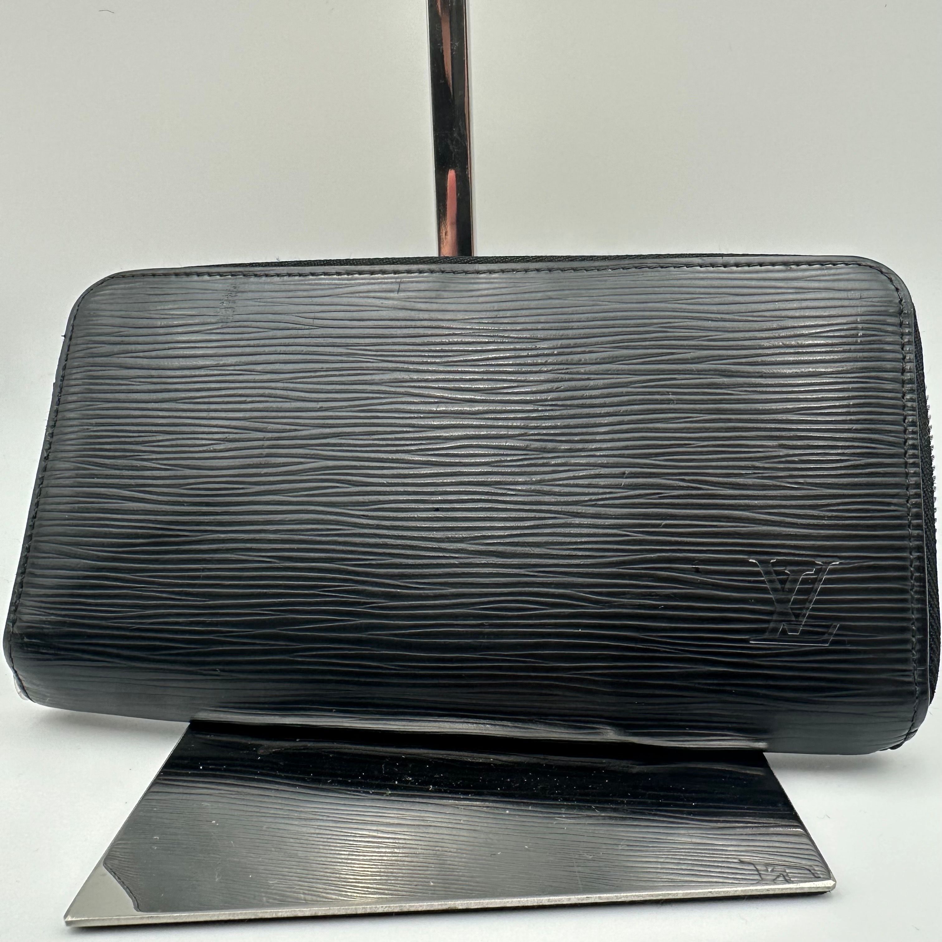 Louis Vuitton Zippy Wallet Epi "Noir"