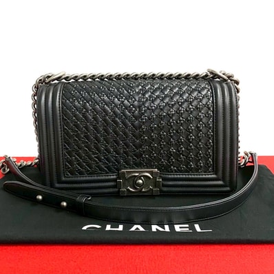 CHANEL シャネル ボーイシャネル ココマーク ラムスキン ショルダーバッグ ブラック
75722