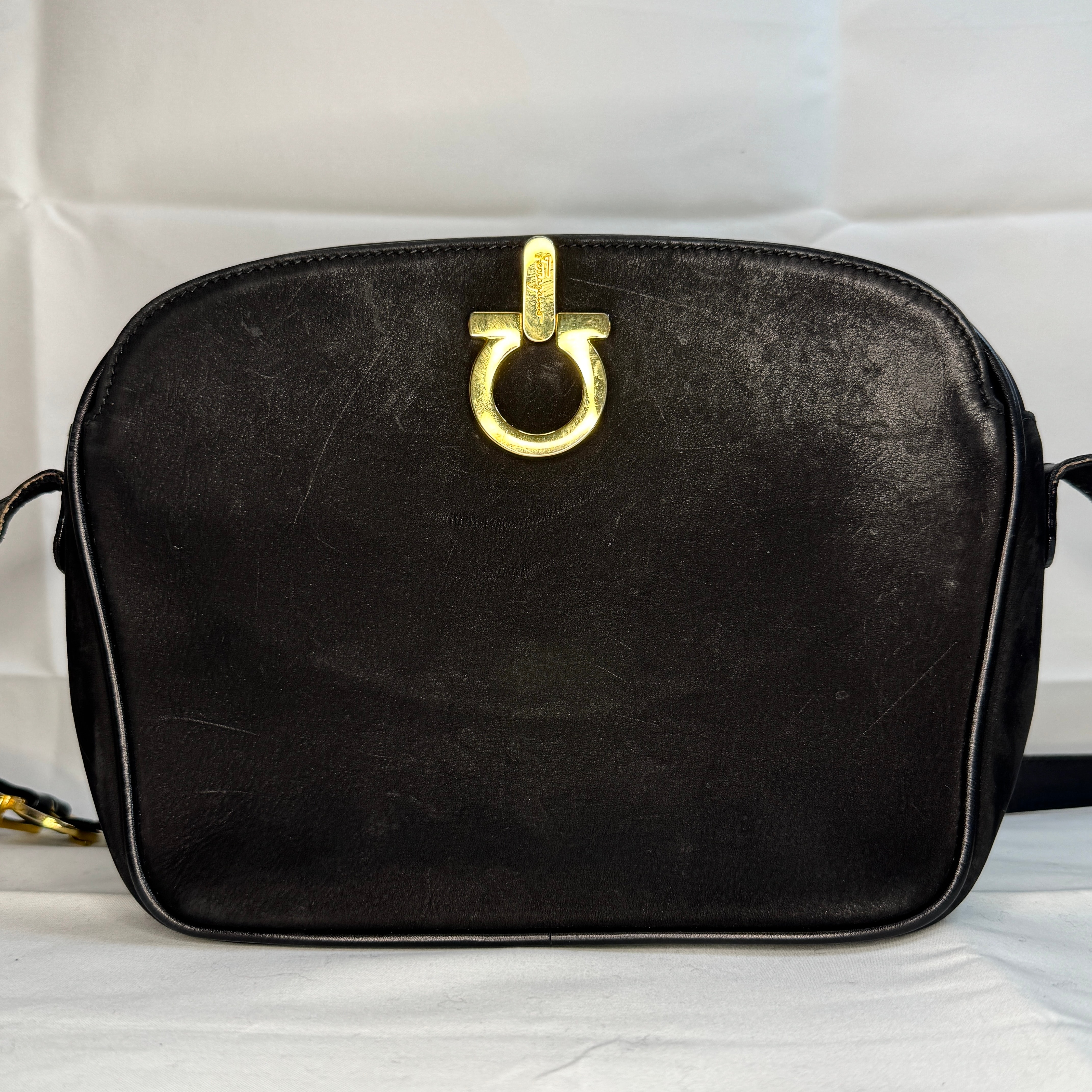 やや傷や汚れあり】Ferragamo フェラガモ ガンチーニ スエード