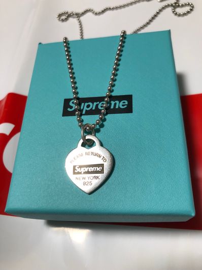 Supreme / Tiffany & Co. Return to Tiffany Heart Tag Pendant "Silver"