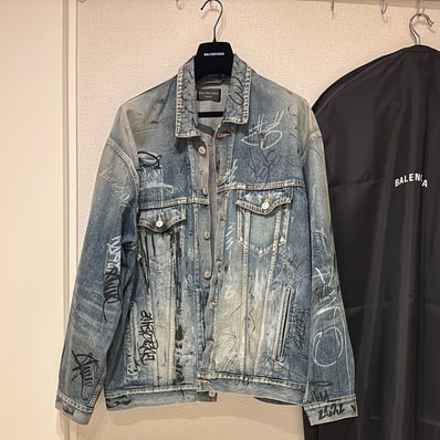 BALENCIAGA WMNS Graffiti Oversized Jacket "Light Blue"