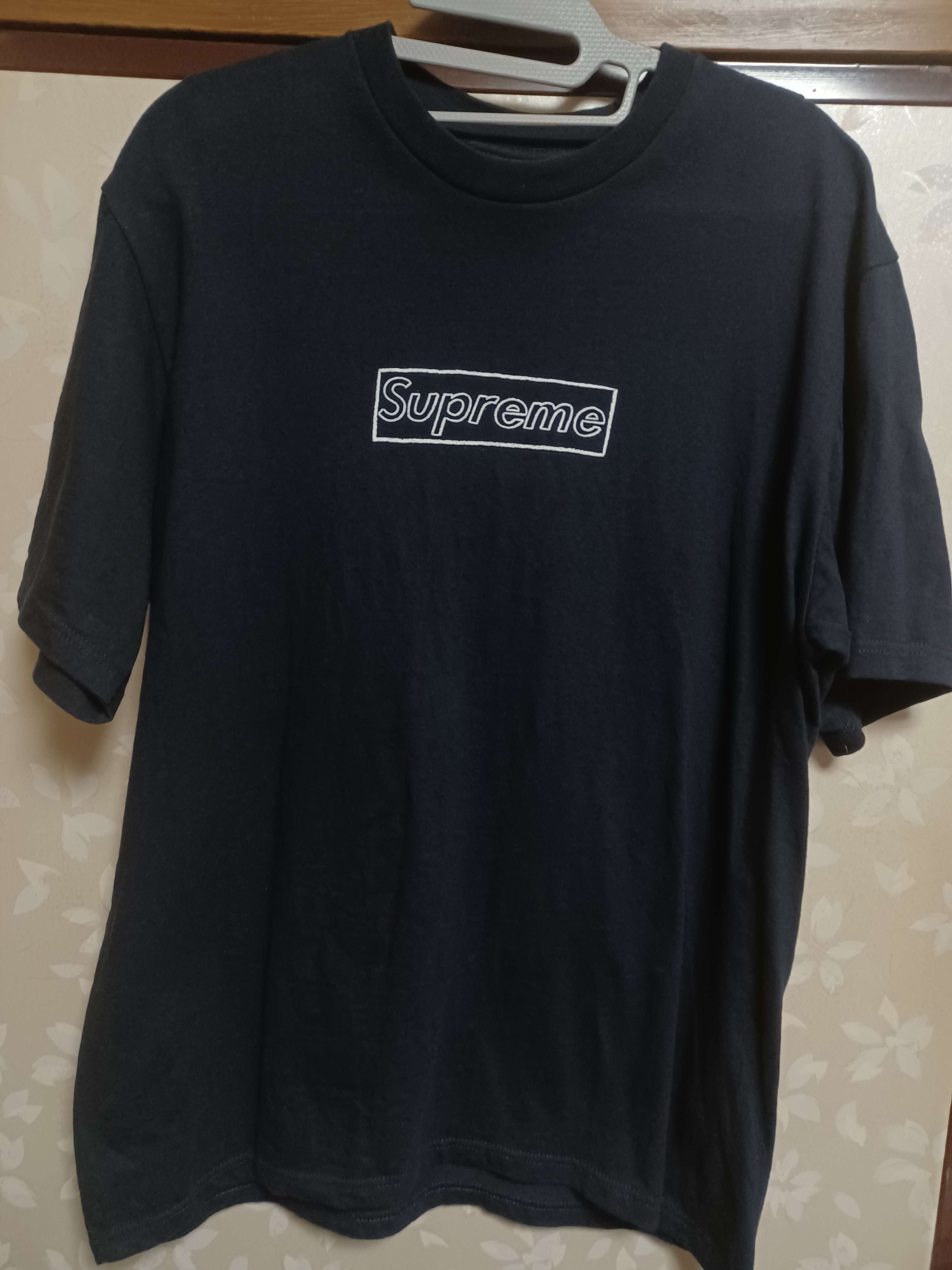 Supreme KAWS Chalk Logo Tee "Navy"