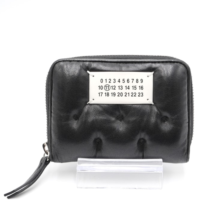 Maison Margiela(メゾンマルジェラ)グラムスラム エンブロイダリー コインホルダー ミニウォレット コインケース 小銭入れ ブラック レザー キルティング シルバー金具 レディース メンズ【中古】