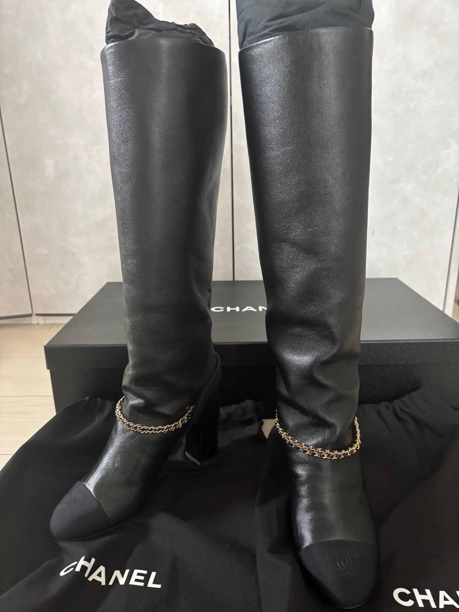 【未使用】CHANEL シャネル チェーン ロングブーツ 23A