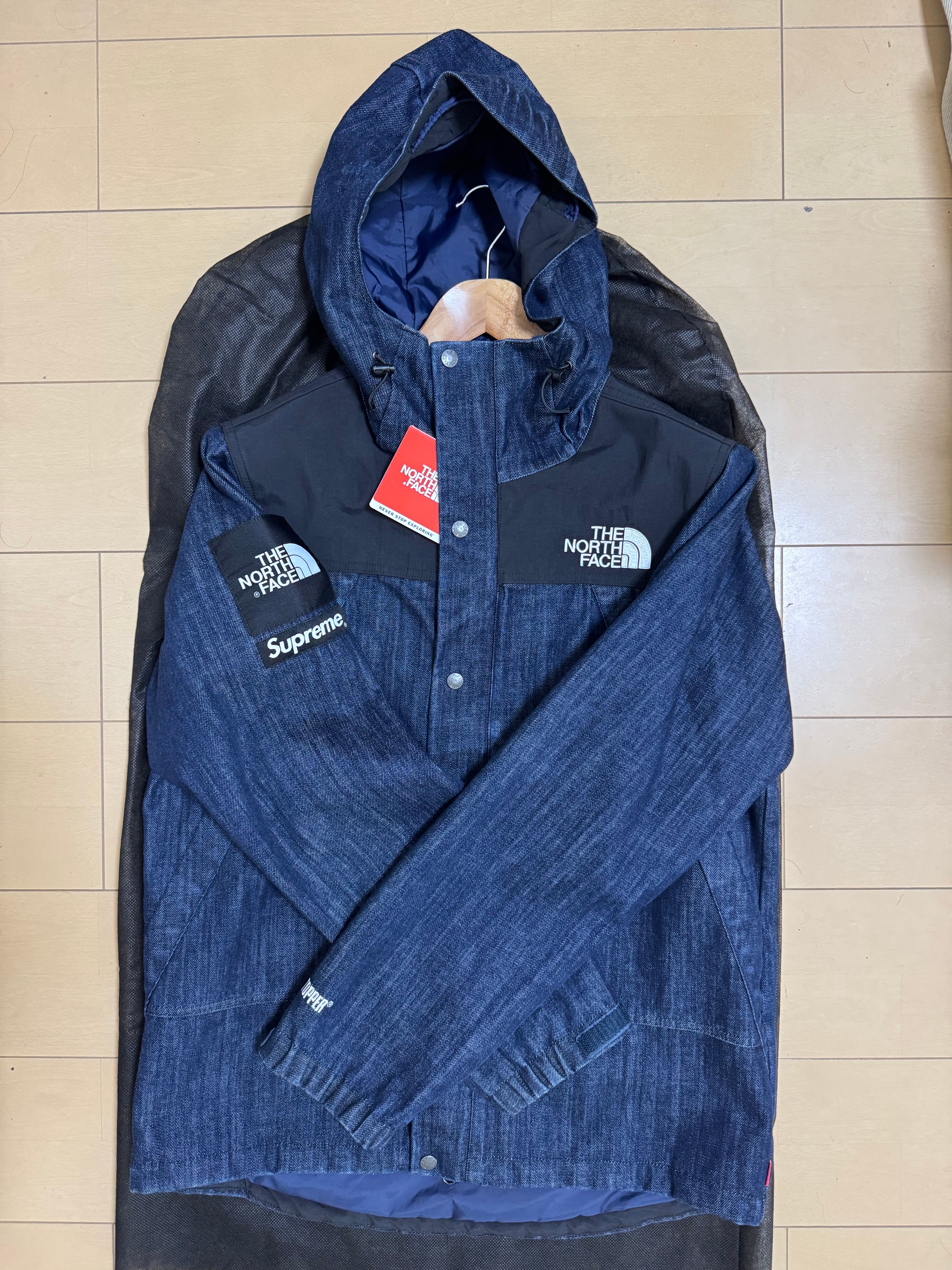 Supreme The North Face Denim Dot Shot Jacket "Denim"