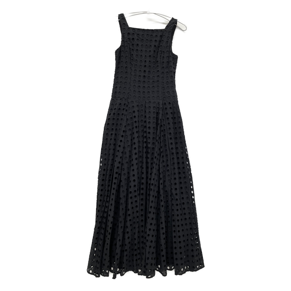 新品・未使用(ワケあり)】クラネ 24SS ﾌﾞﾗｯｸ 16112-5272 ﾎｰﾙﾄﾞｯﾄｷｬﾐｿｰﾙ  