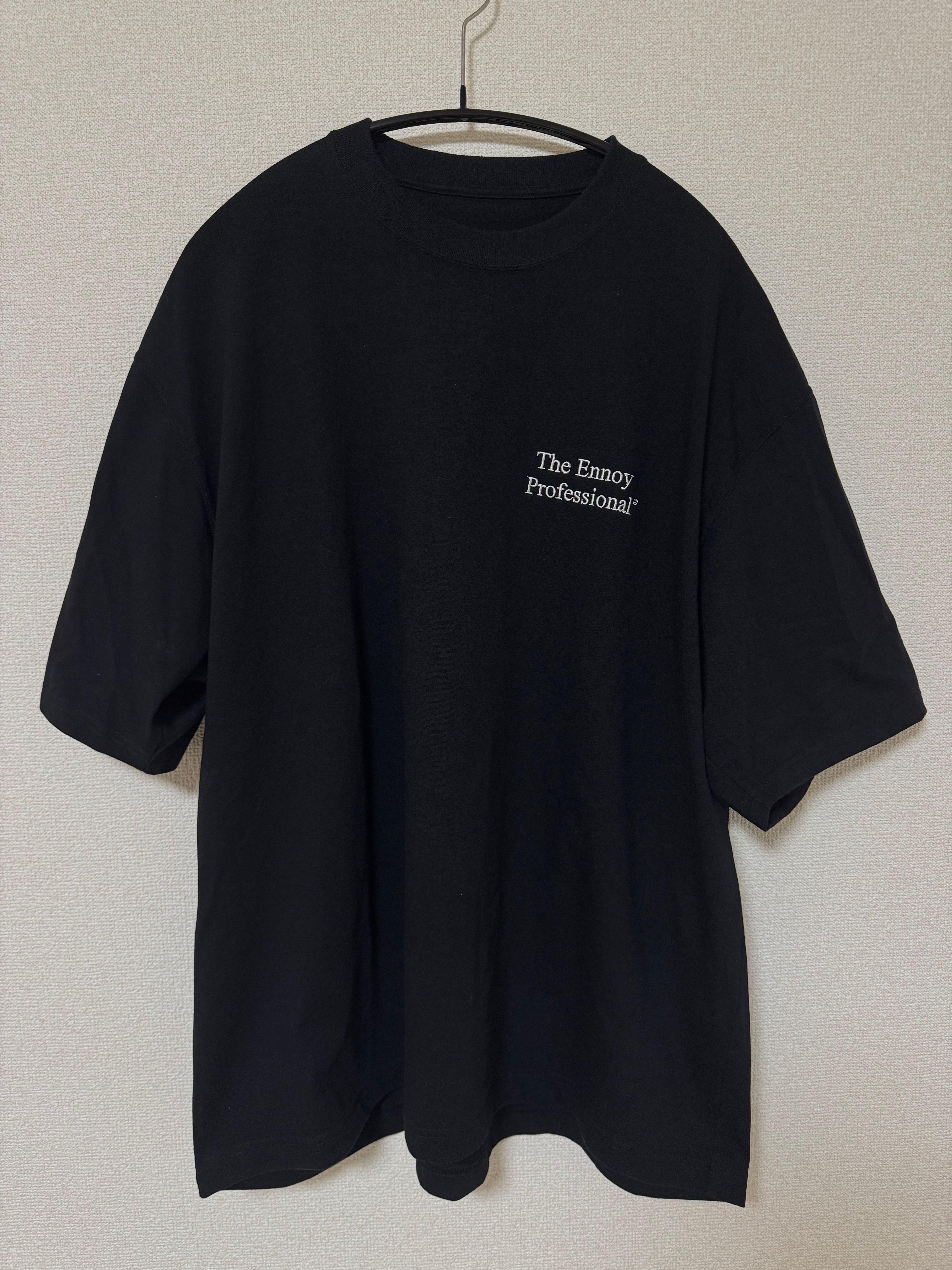 エンノイ プロフェッショナル ロゴ Tシャツ "ブラック/ホワイト" (24SS) SS24BRENCT04NTL
