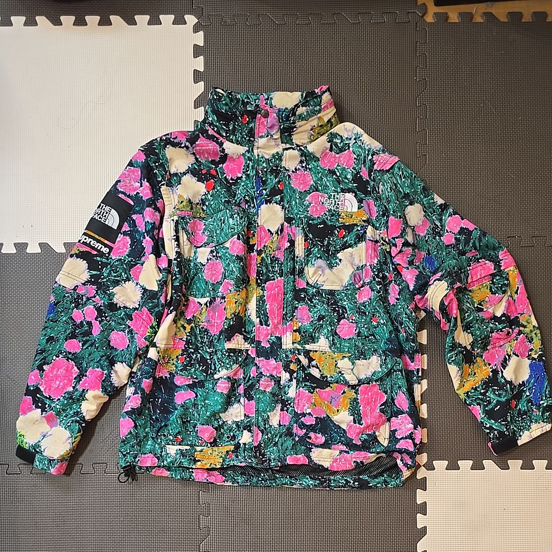 Supreme x The North Face Trekking Convertible Jacket "Flowers"