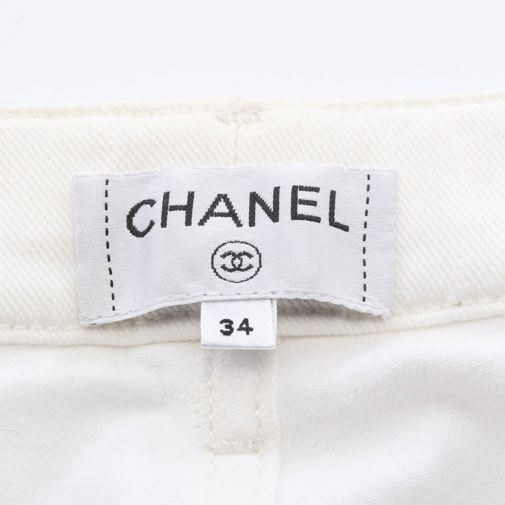 CHANEL チノパン ココマーク ロゴボタン ホワイト系 ストレート 36 S B (目立った傷や汚れなし)】シャネル CHANEL ココマークボタン デニム