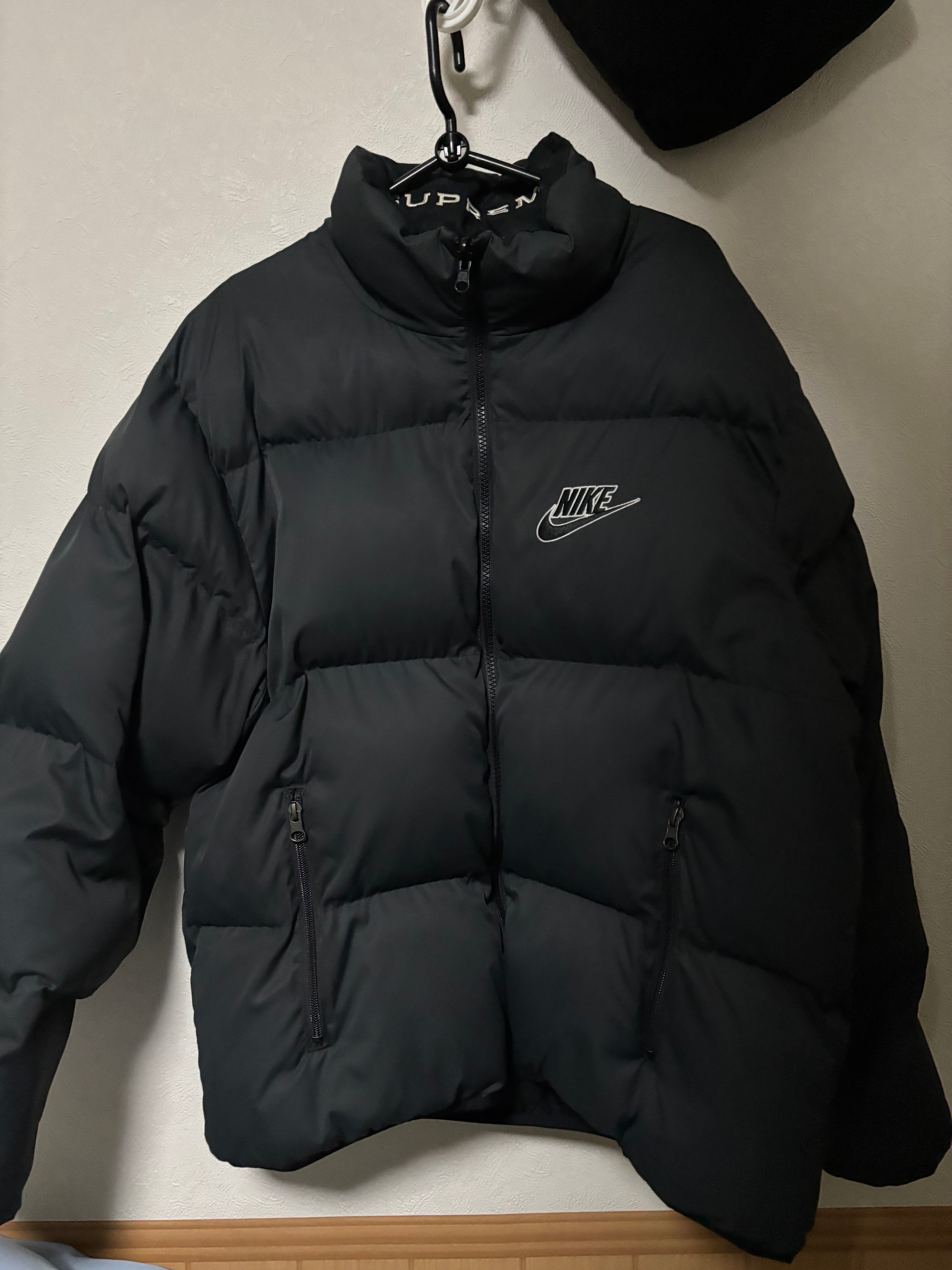 Supreme / Nike® Reversible Puffy Jacket "Black"