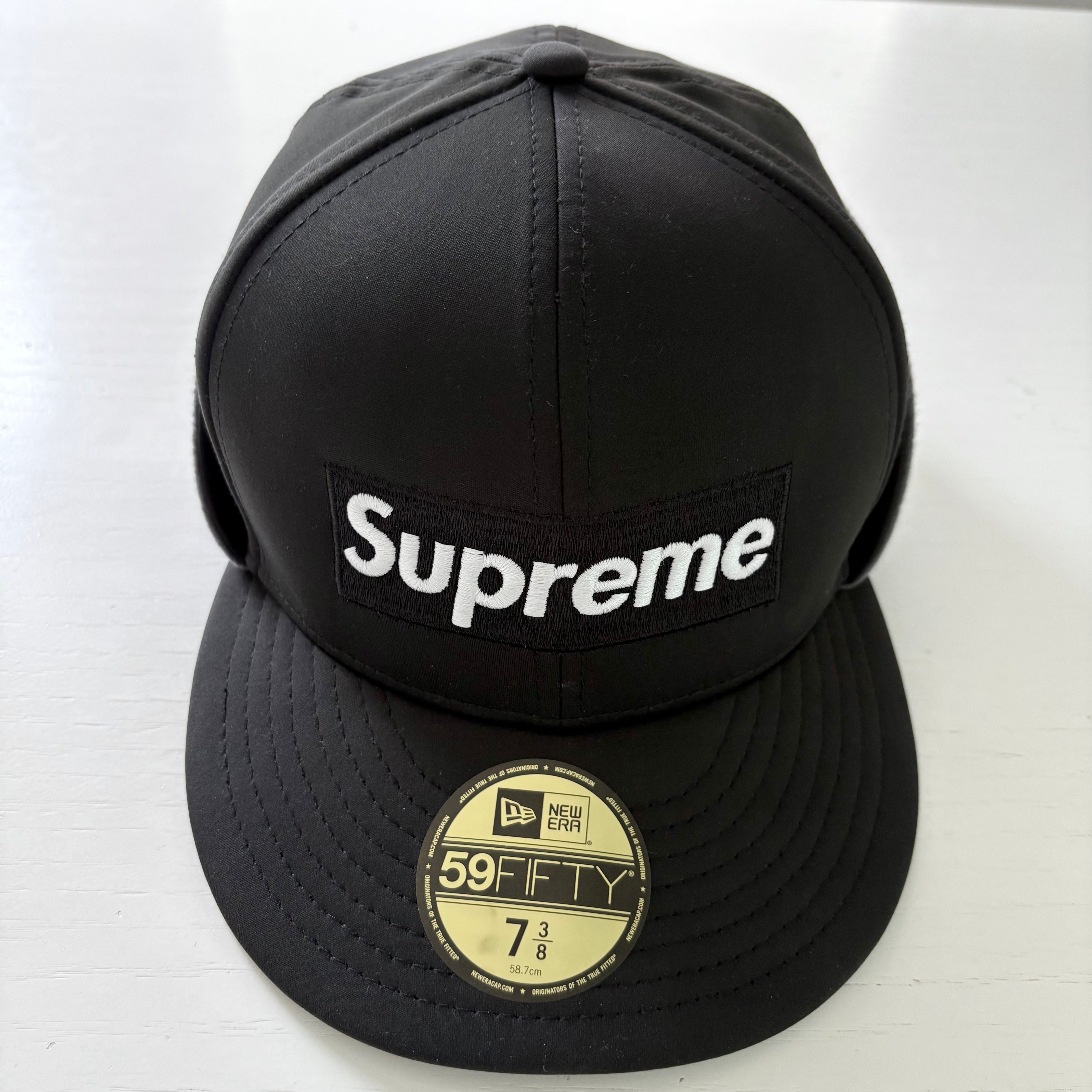 Supreme WINDSTOPPER Earflap Box Logo New Era "Black"
