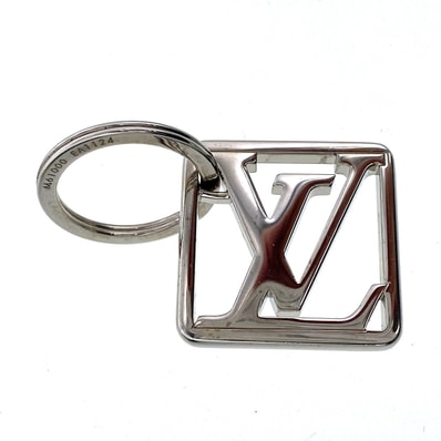 LOUIS VUITTON ルイ・ヴィトン LVイニシャルフレームキーホルダー チャーム M61000 メタル シルバー レディース【中古】