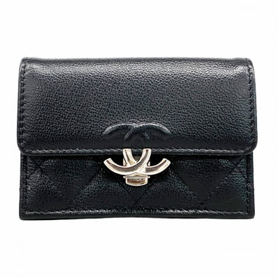 【6dc2799-h】シャネル 三つ折り財布 マトラッセ キャビアスキン ブラック シルバー金具【中古】レディース