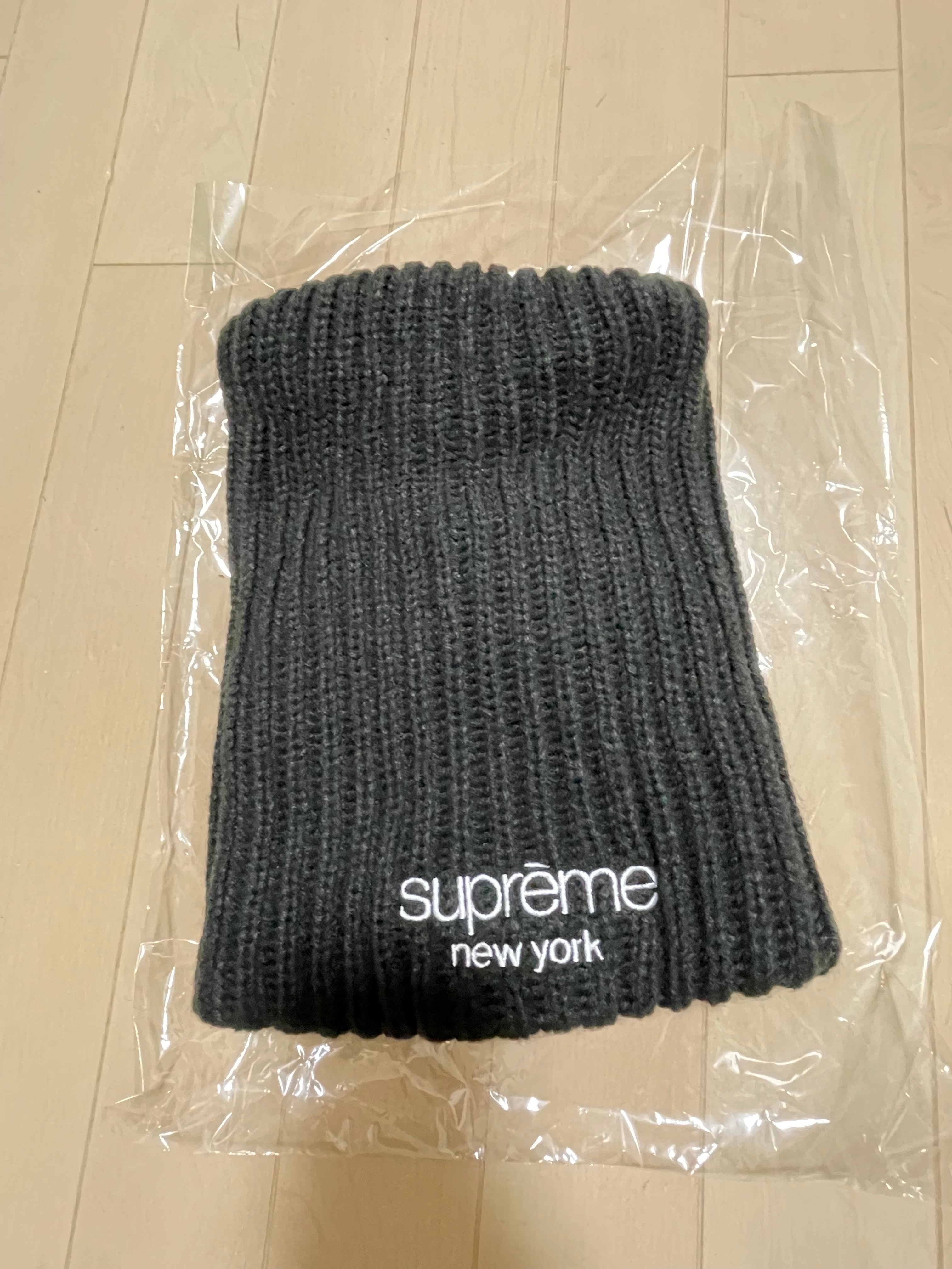 Supreme Classic Logo Chunky Ribbed Beanie "Black" (24FW)