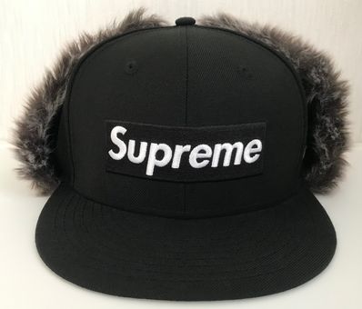 Supreme Earflap New Era® "Black"