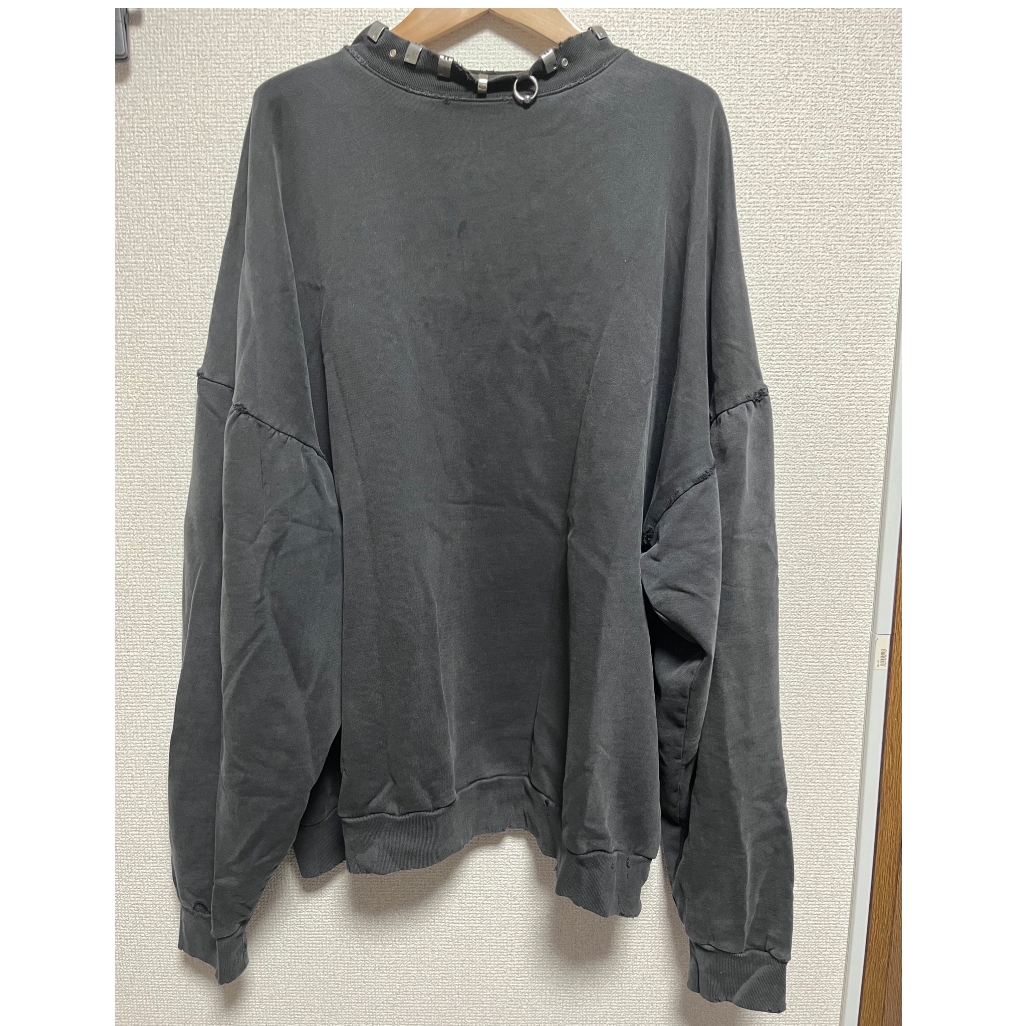 BALENCIAGA Pierced Round Oversized Sweatshirt "Black"