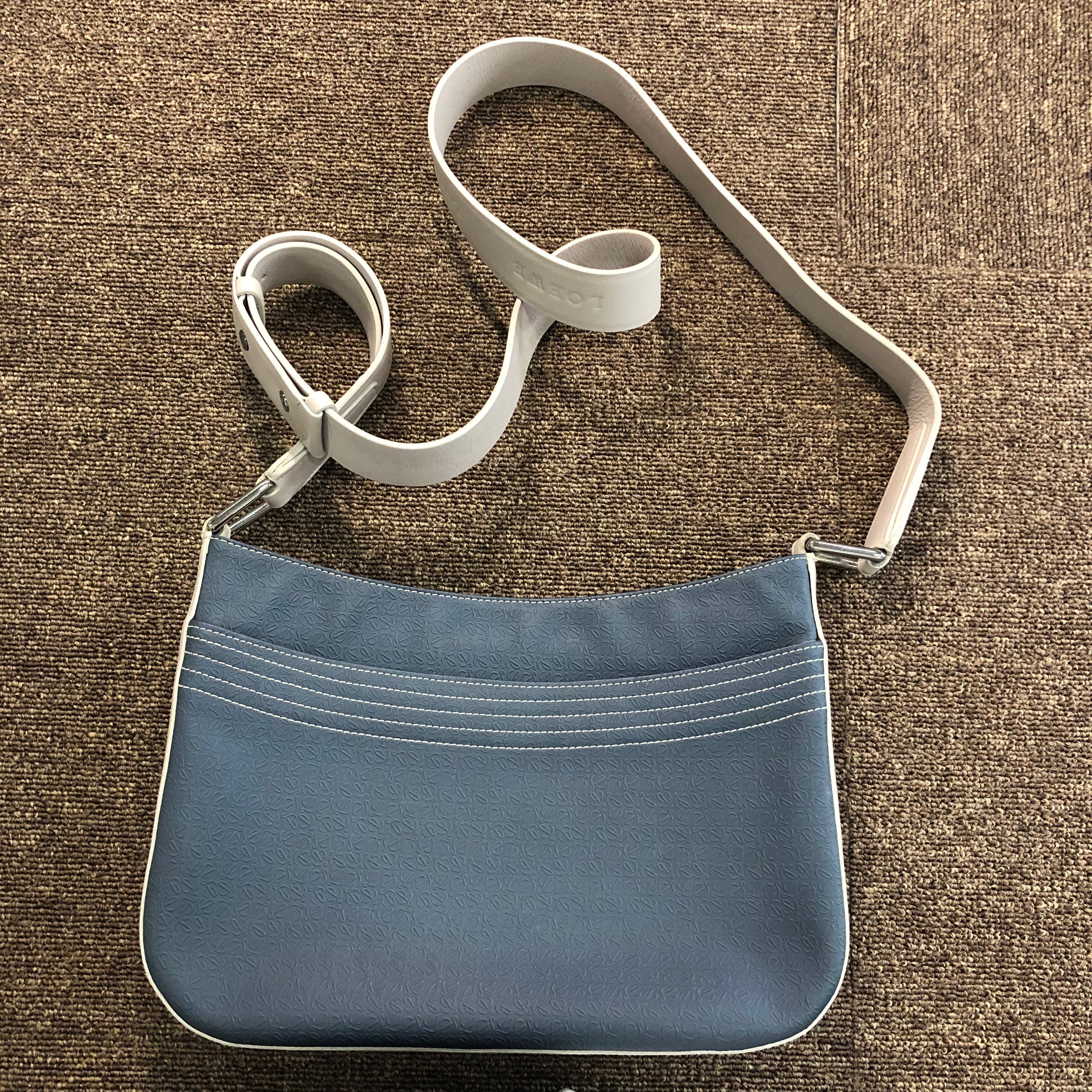 ロエベ レザーショルダーバッグ