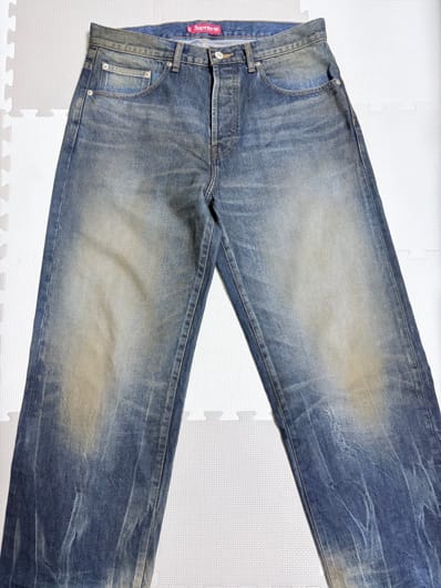 Supreme Distressed Loose Fit Selvedge Jean (26SS) "Washed Indigo"