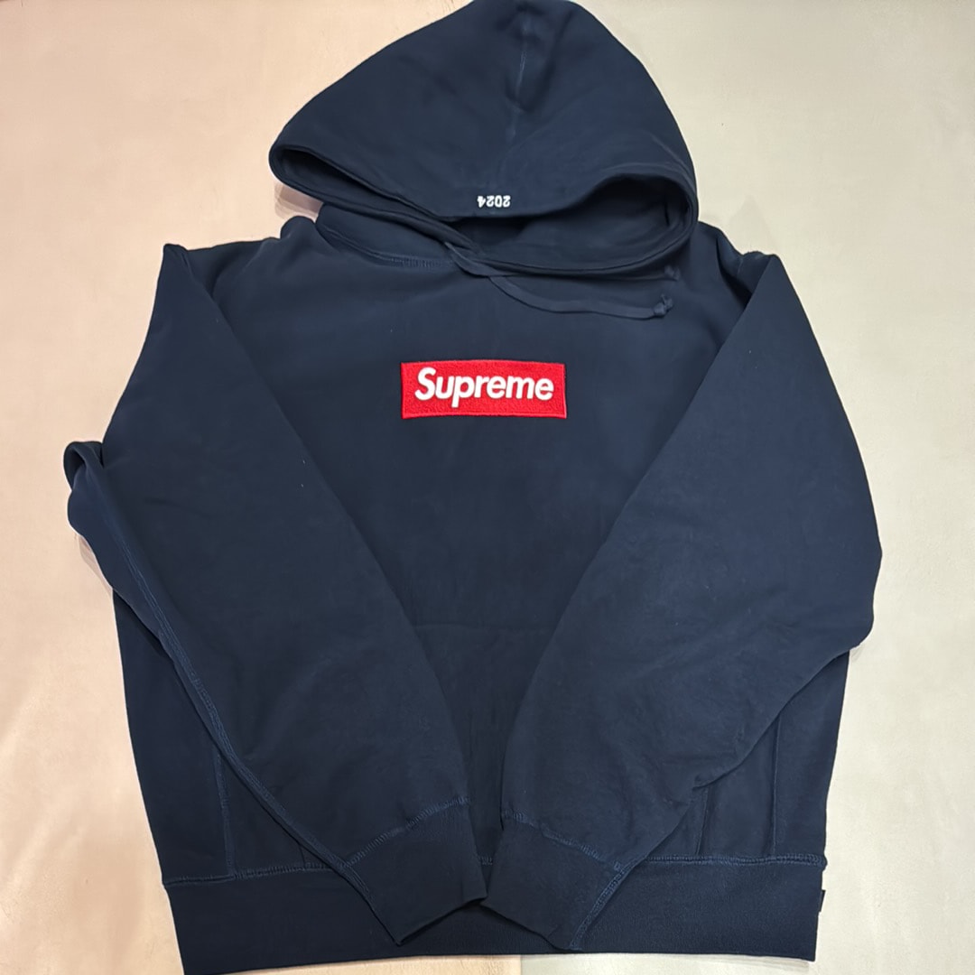 シュプリーム ボックス ロゴ フーディー スウェットシャツ "ネイビー" (24FW)