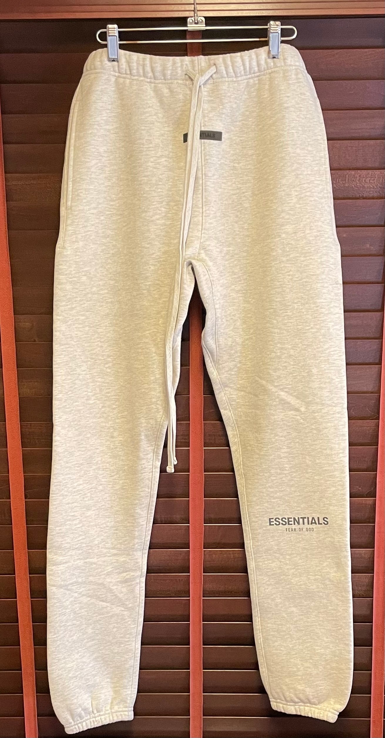 FEAR OF GOD ESSENTIALS SWEATPANT "Light Heather Oatmeal"