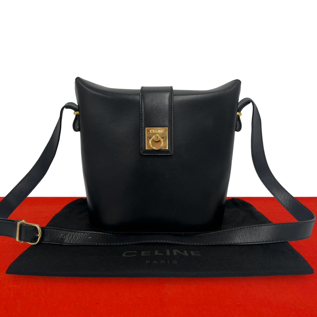 CELINE セリーヌ ロゴ リング金具 カーフ ショルダーバッグ ブラック
 32382