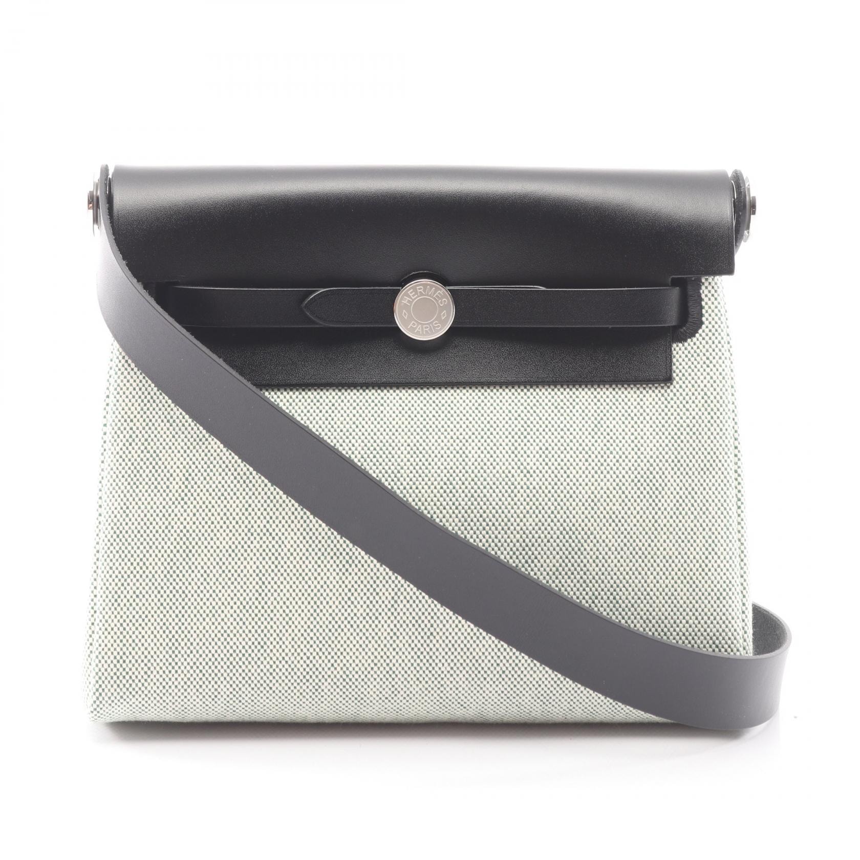 エルメス HERMES エールバッグジップ ミニ ショルダーバッグ バッグ キャンバス レザー トワルアッシュ / ヴァッシュハンター トワルアッシュ K刻印(2025年製造) レディース ブラック系 / グリーン系 【中古】