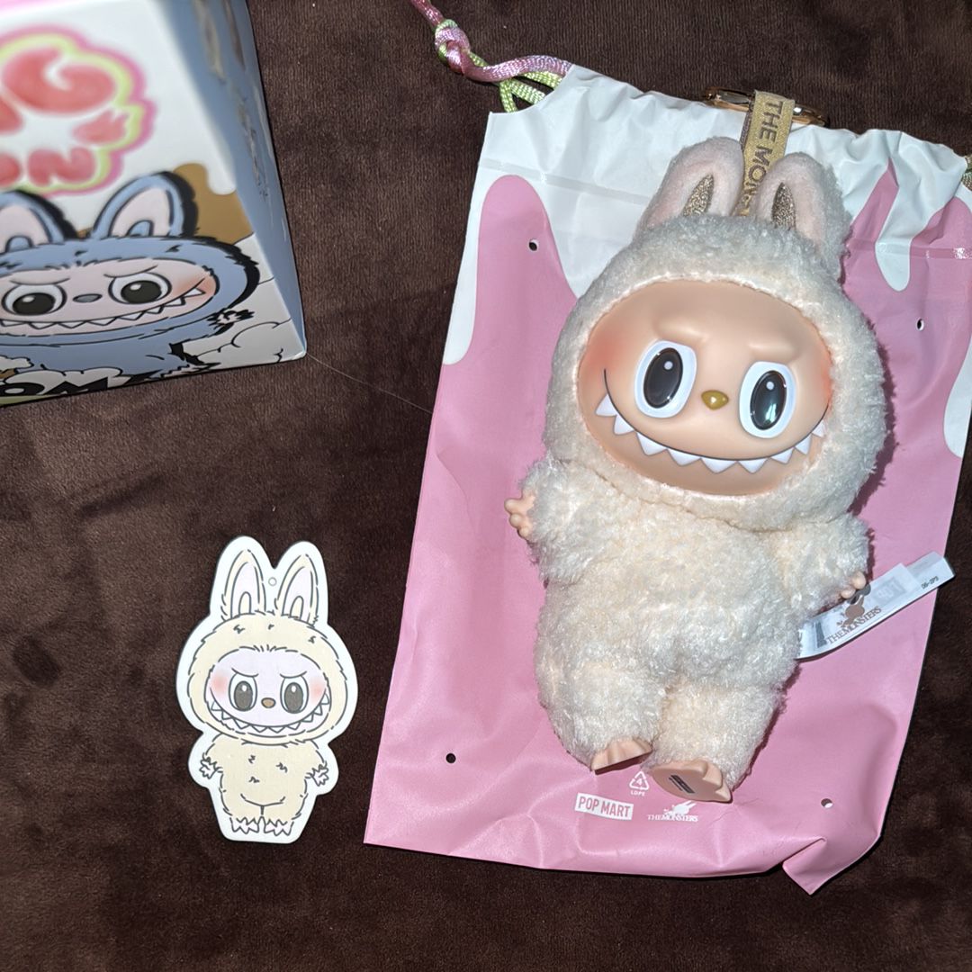 POP MART THE MONSTERS (LABUBU) Exciting Macaron Plush Series SOYMILK