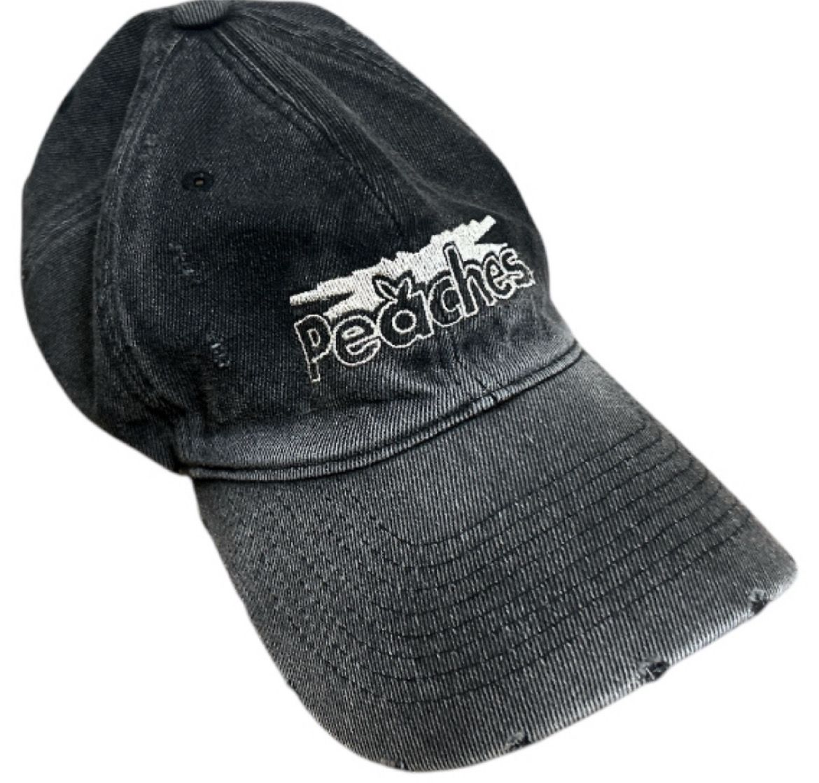 Peaches. x LE SSERAFIM BALL CAP "BLACK"