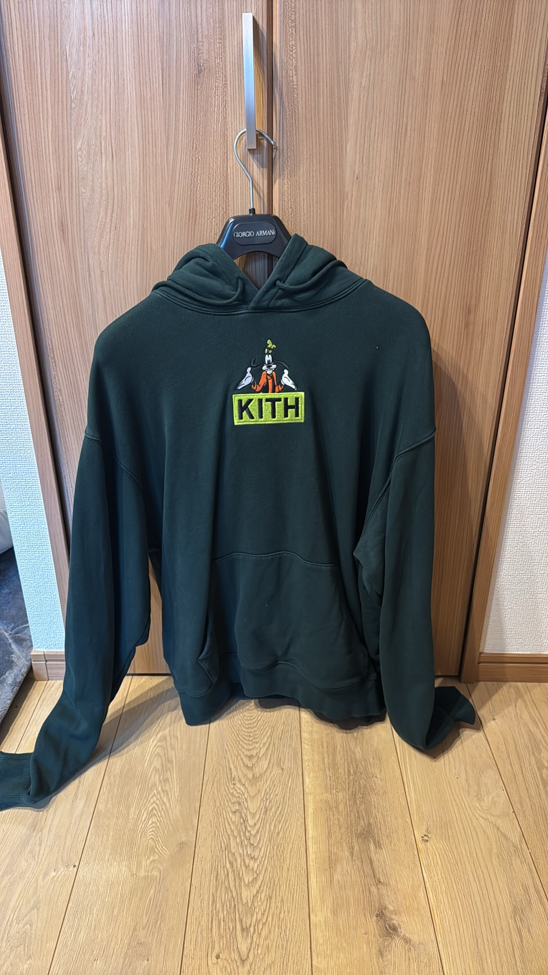 Kith x Disney Mickey & Friends Cyber Monday Goofy Classic Logo Hoodie "Stadium"