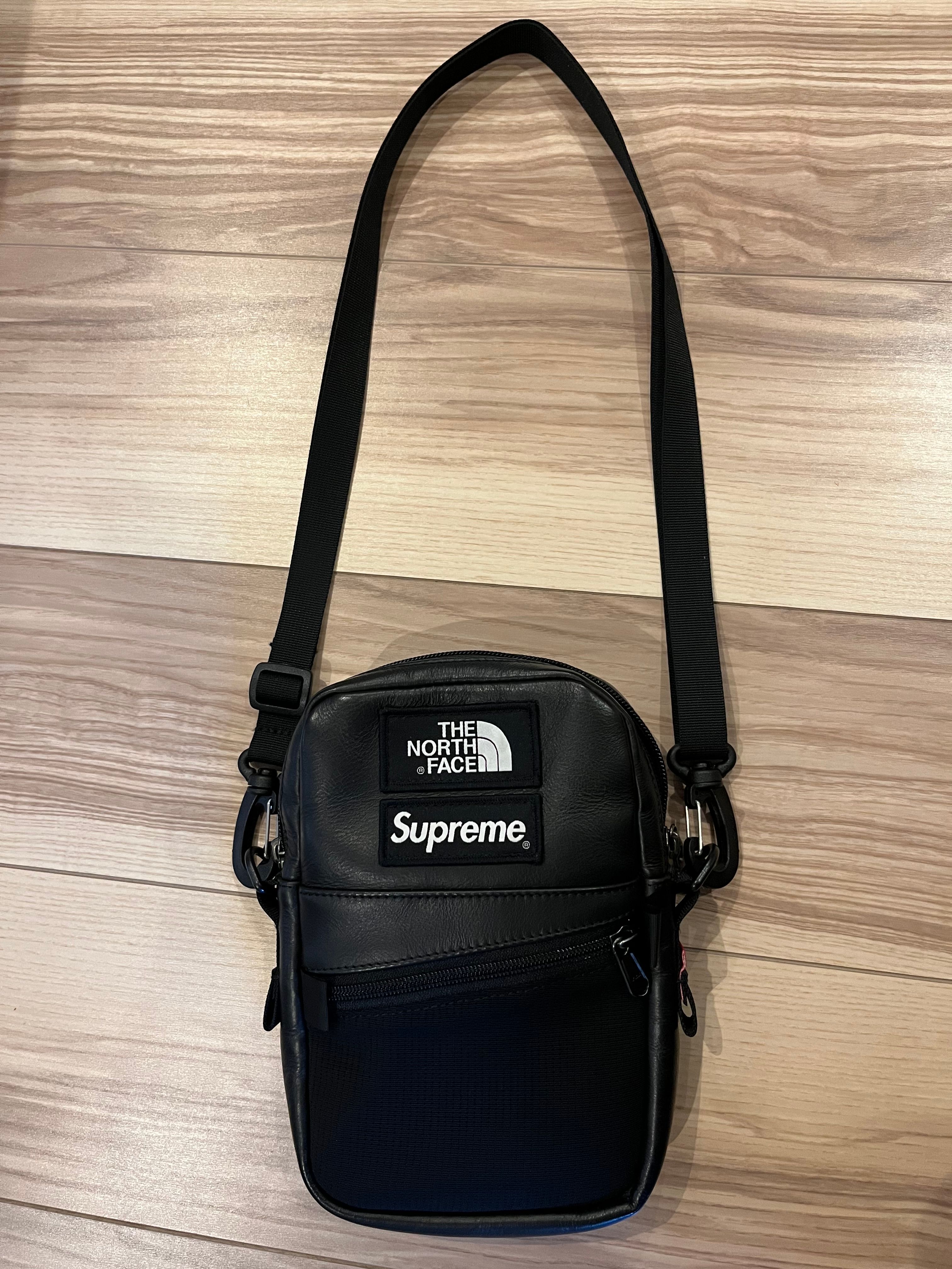 Supreme x The North Face Leather Shoulder Bag "Black"