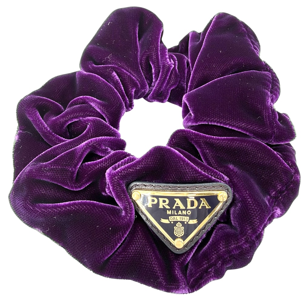 PRADA プラダ ヘアアクセサリー シュシュ トライアングルロゴ ファッションアイテム ベルベット パープル 紫
ゴールド金具 レディース 約22.4g 美品【中古品】