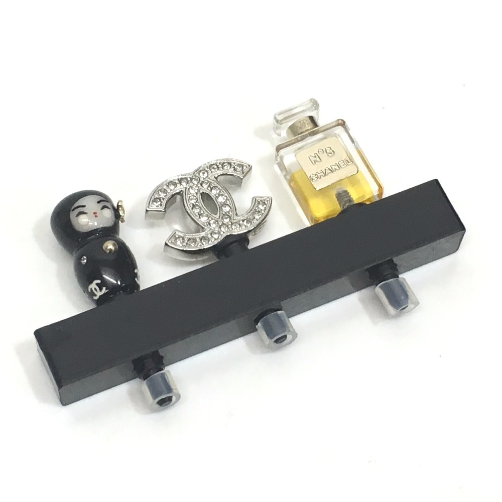 CHANELイヤホンジャック A+ (新品・未使用(ワケあり))】シャネル CHANEL 上海コレクション