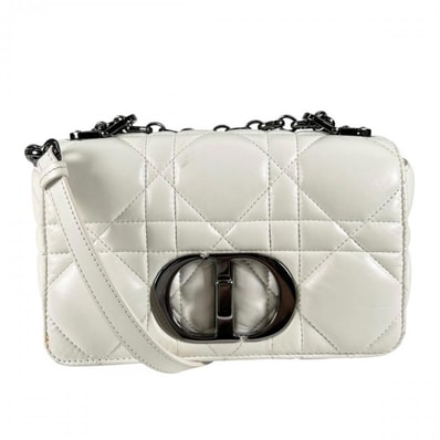 Christian Dior クリスチャンディオール ショルダーバッグ カナージュ カロ スモール 肩掛け 斜め掛け M9241BNGK カーフ ホワイト 白 シルバー金具 レディース【中古品】