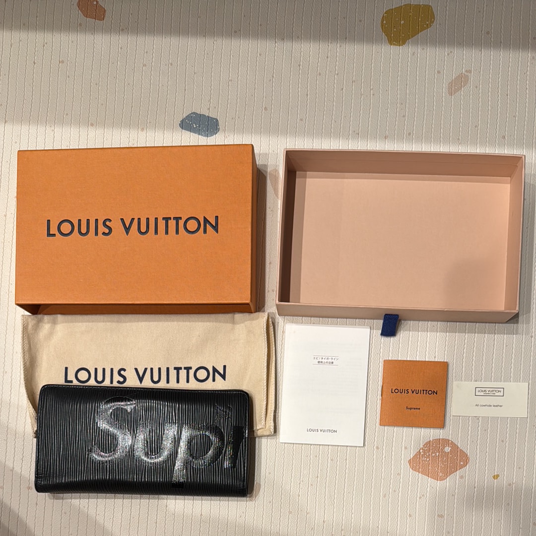 Supreme / Louis Vuitton Epi Portefeuille Brazza "Noir"