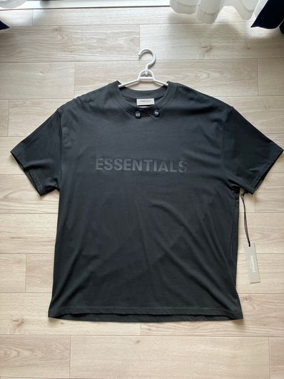 FEAR OF GOD ESSENTIALS 3D Silicon Applique Boxy T-Shirt "Black"