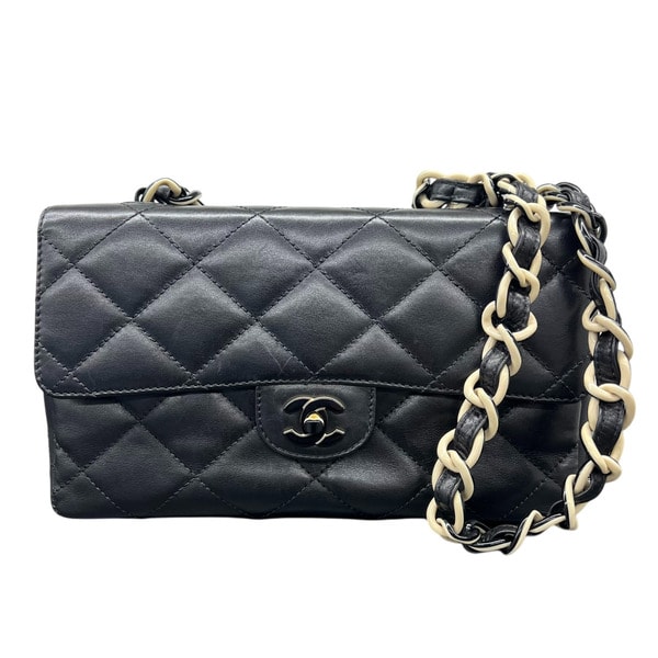 CHANEL 希少 美品 シャネル マトラッセ チェーンショルダーバッグ A15269 ラムスキン レザー プラスチック ブラック 6番台シリアル バイカラーチェーン シングルフラップ ヴィンテージ ココマーク ABランク 中古 鑑定済 シャネルバッグ