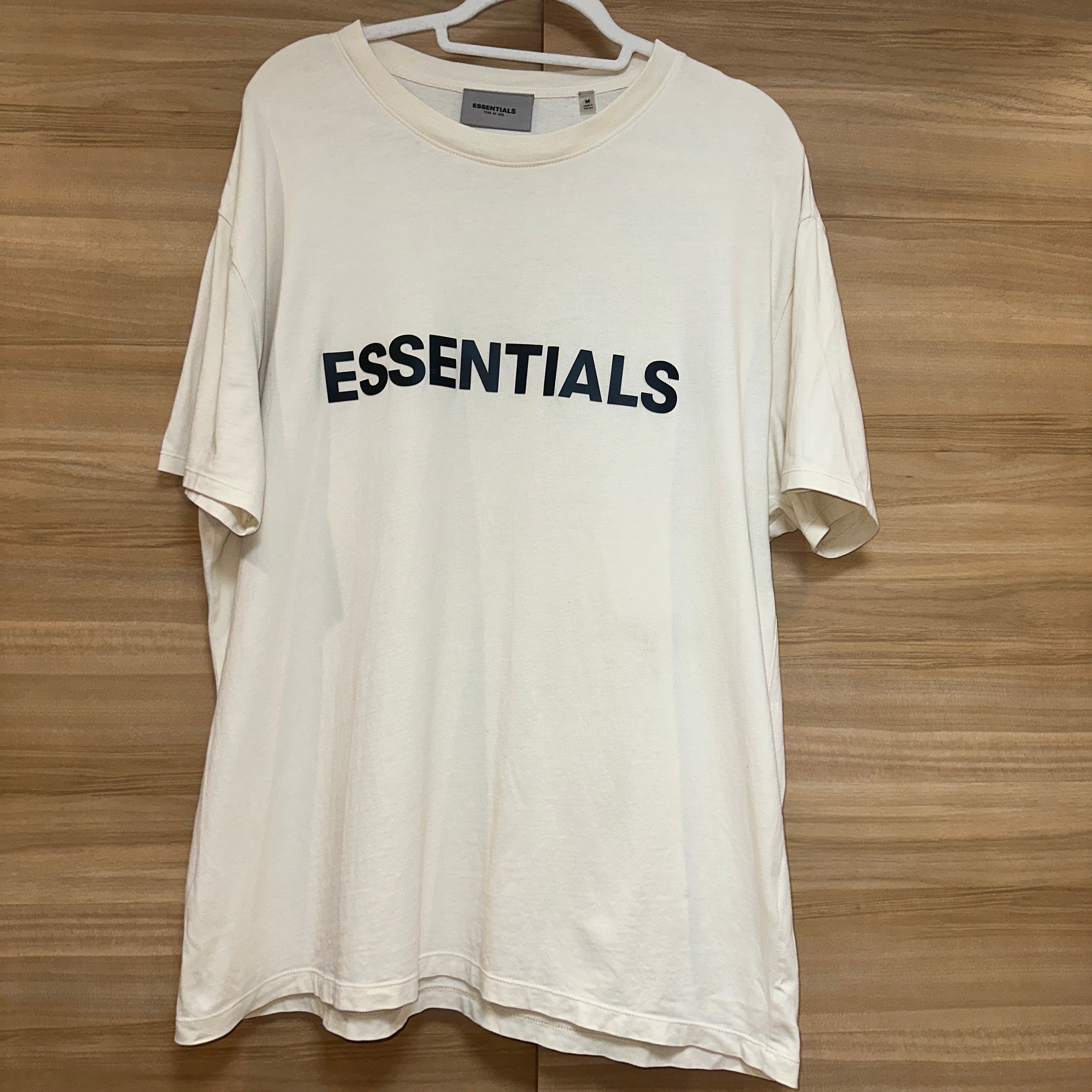 FEAR OF GOD ESSENTIALS 3D Silicon Applique Boxy T-Shirt "Buttercream"